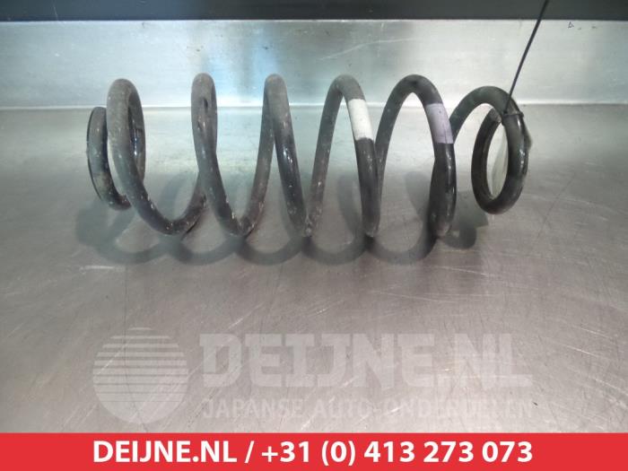 Toyota Prius Plus Schroefveer achter O380175