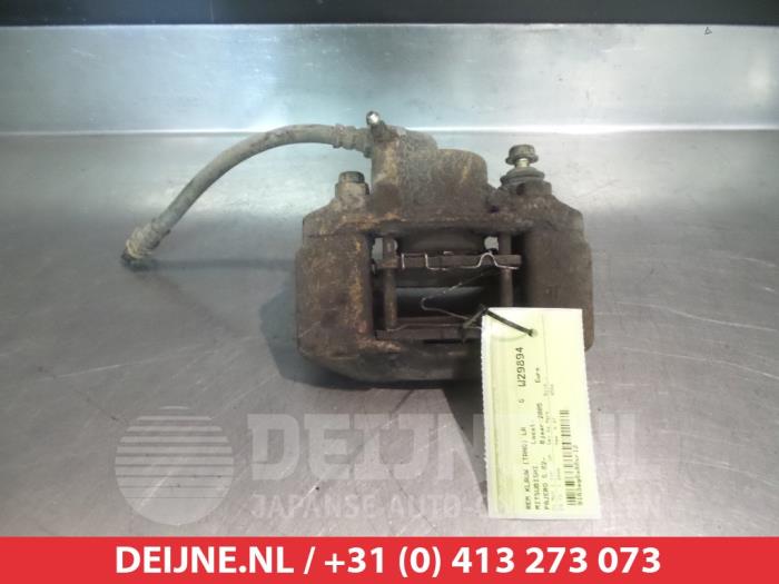 Mitsubishi Pajero Remklauw (Tang) links-achter O376445