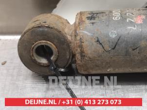 Mitsubishi L200 Schokdemper links-voor O322063 foto 2