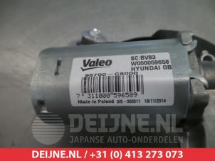 Hyundai I20 Rear wiper motor O301030 photo 3