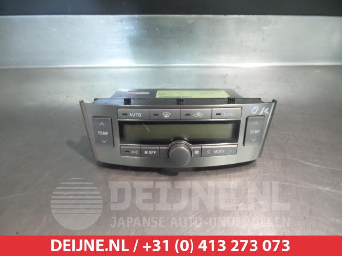 Toyota Avensis Heater control panel O306311