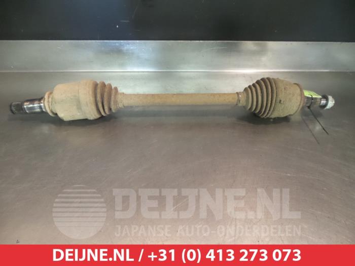 Suzuki Grand Vitara Aandrijfas links-achter O374974