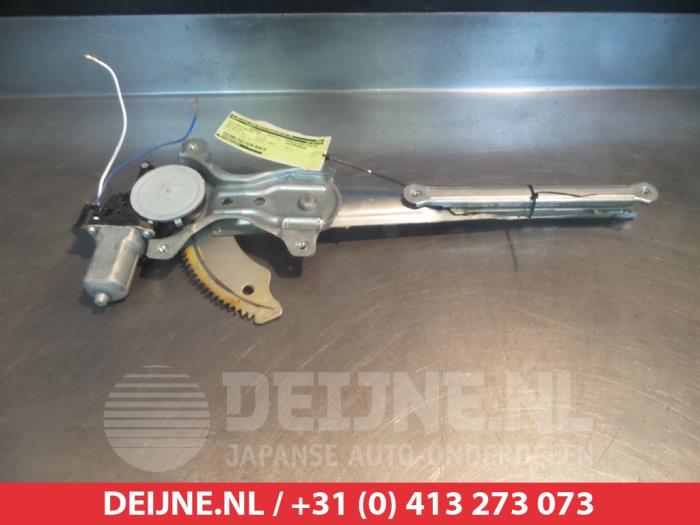 Daihatsu Materia Ruitmechaniek 4Deurs links-voor O275948