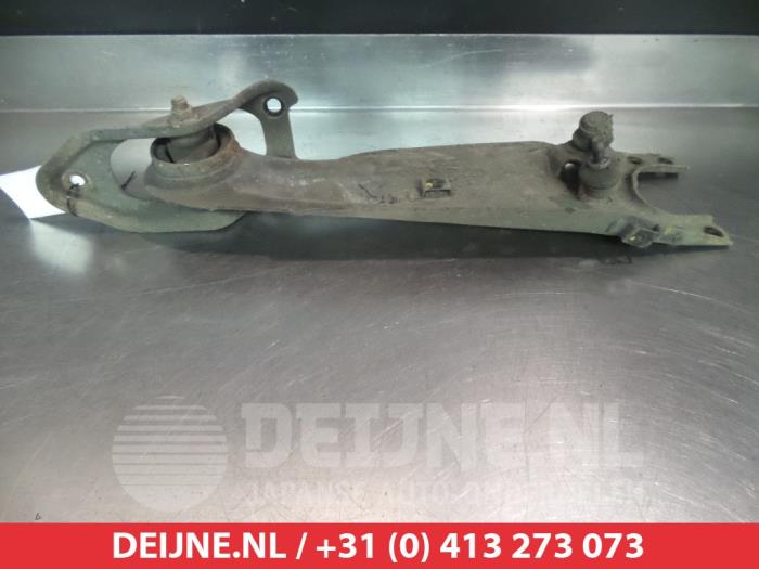 Kia Carnival Draagarm rechts-achter O384357