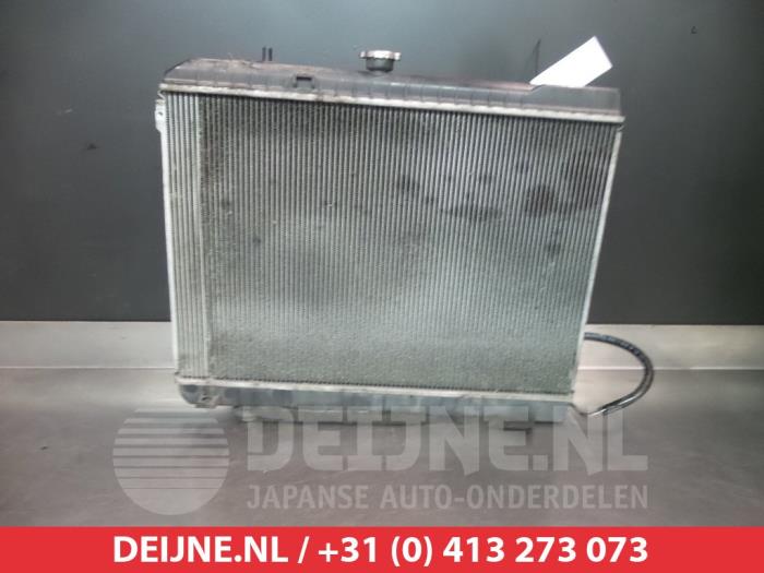 Gebruikte Radiateur Kia Carnival/Grand Carnival 3 2.2 CRDi 16V VGT Prijs € 100,00 Margeregeling aangeboden door V.Deijne Jap.Auto-onderdelen BV