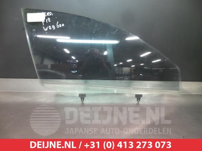 Nissan Primera Portierruit 4Deurs links-achter O287474