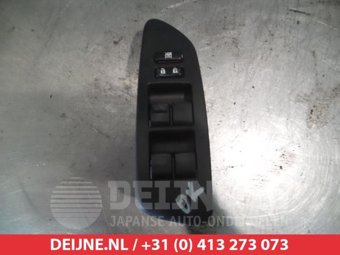 Toyota Auris Multi-functional window switch O312512