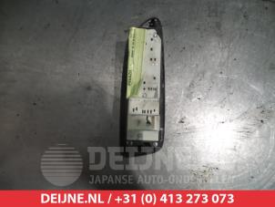 Toyota Auris Multi-functional window switch O312512 photo 2