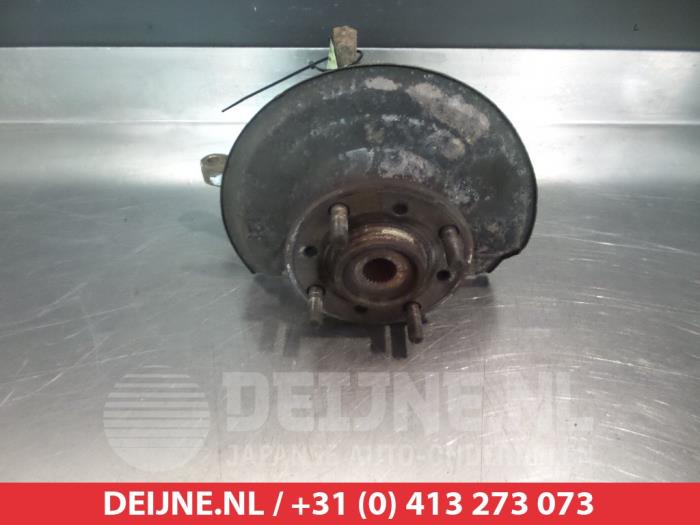 Mitsubishi Space Star Achsschenkel links vorne O322787