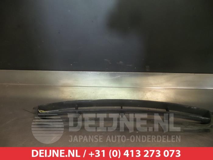 Hyundai Sonata Bumper Rooster O264333