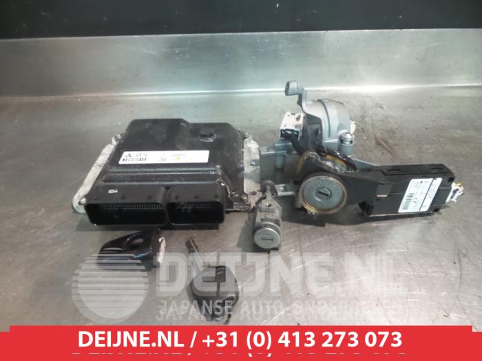 Mitsubishi Outlander Kontaktslot+Sleutel O335549