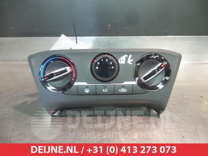 Hyundai I20 Kachel Bedieningspaneel O305592