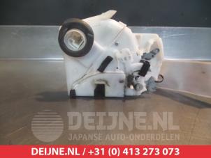 Daihatsu Cuore Deurslot Mechaniek 4Deurs links-achter O280414 foto 2