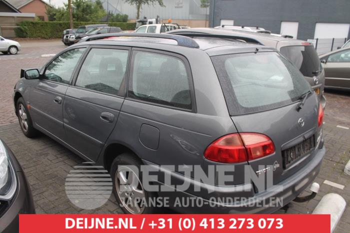 Toyota Avensis Portier 4Deurs links-achter O285825