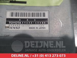 Toyota Landcruiser ABS Computer O338754 foto 2