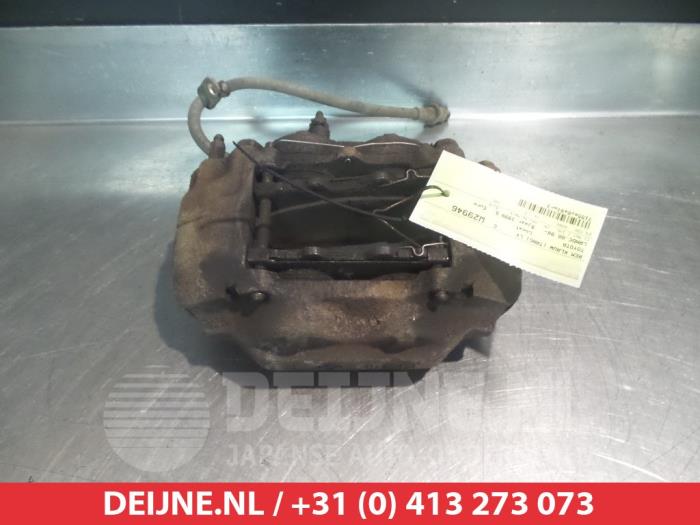 Toyota Landcruiser Remklauw (Tang) links-voor O325742