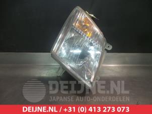 Gebruikte Koplamp rechts Isuzu D-Max 2.5 D Prijs € 35,00 Margeregeling aangeboden door V.Deijne Jap.Auto-onderdelen BV