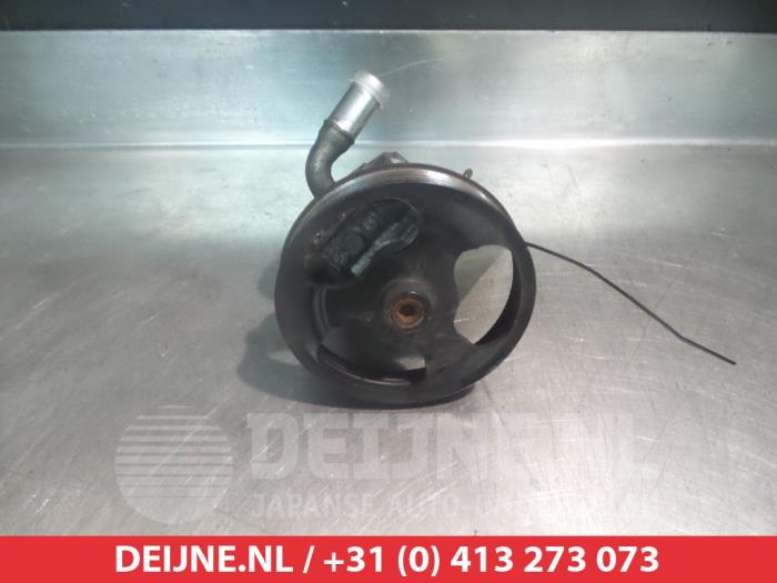 Gebruikte Pomp Servo Mazda 3 Sport (BK) 1.3i 16V Prijs € 35,00 Margeregeling aangeboden door V.Deijne Jap.Auto-onderdelen BV