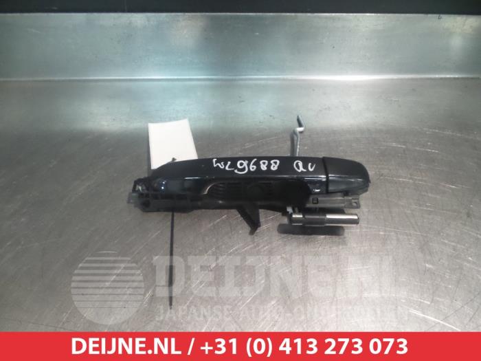 Toyota Auris Türgriff 4-türig rechts vorne O277616