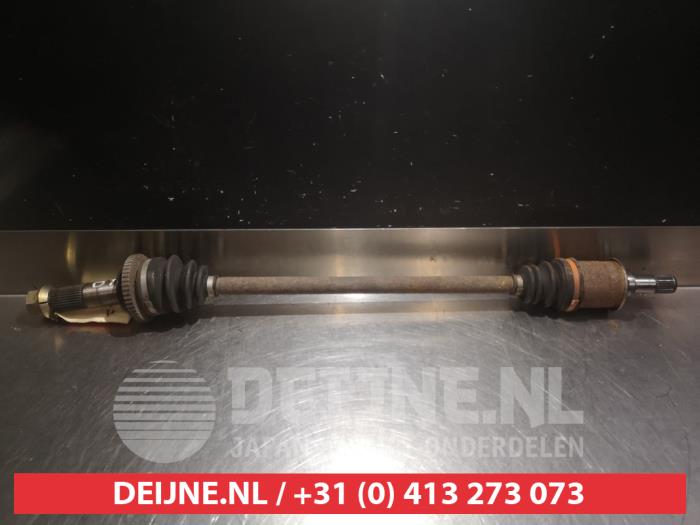 Gebruikte Steekas links-achter Honda HR-V (GH) Prijs € 35,00 Margeregeling aangeboden door V.Deijne Jap.Auto-onderdelen BV