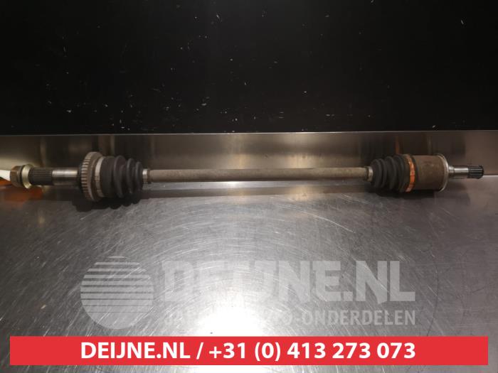 Gebruikte Steekas links-achter Honda HR-V (GH) 1.6 16V 4x4 Prijs € 35,00 Margeregeling aangeboden door V.Deijne Jap.Auto-onderdelen BV