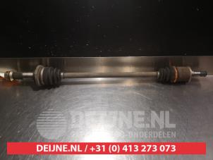 Gebruikte Steekas links-achter Honda HR-V (GH) 1.6 16V 4x4 Prijs € 35,00 Margeregeling aangeboden door V.Deijne Jap.Auto-onderdelen BV