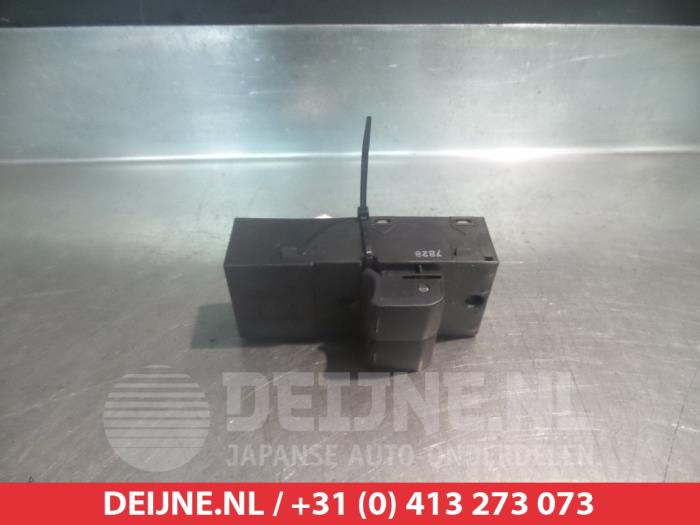 Nissan Micra CC Multi-functional window switch O311714