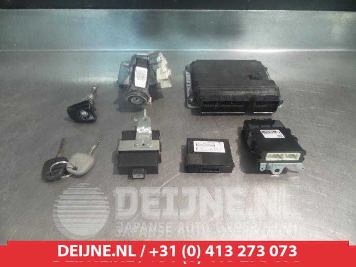Toyota Verso Kontaktslot+Sleutel O336089