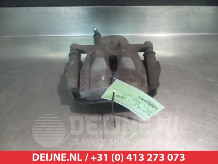 Toyota Verso-S Remklauw (Tang) rechts-voor O327047