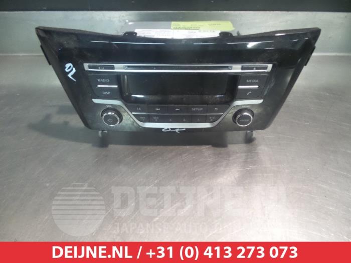 Nissan Qashqai Radio O312975