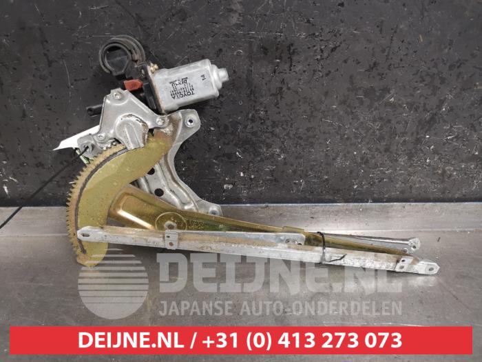Toyota Avensis Verso Fenstermechanik 4-türig links hinten O290940