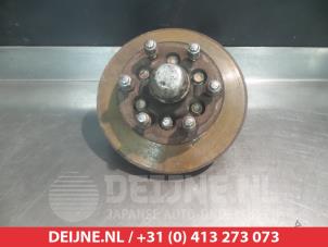 Gebruikte Fusee links-voor Isuzu D-Max 2.5 D Prijs € 75,00 Margeregeling aangeboden door V.Deijne Jap.Auto-onderdelen BV