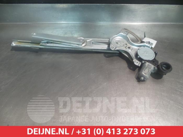 Toyota Auris Ruitmechaniek 2Deurs rechts-voor O276359