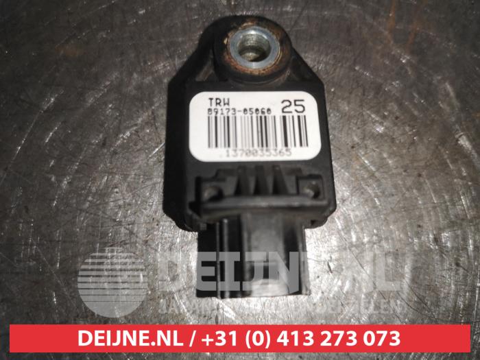 Toyota Avensis Airbag Sensor O334573