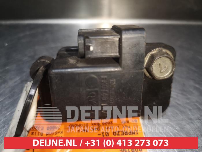 Gebruikte Bobine Subaru Impreza II (GD) 2.0 Turbo 16V WRX Prijs € 20,00 Margeregeling aangeboden door V.Deijne Jap.Auto-onderdelen BV