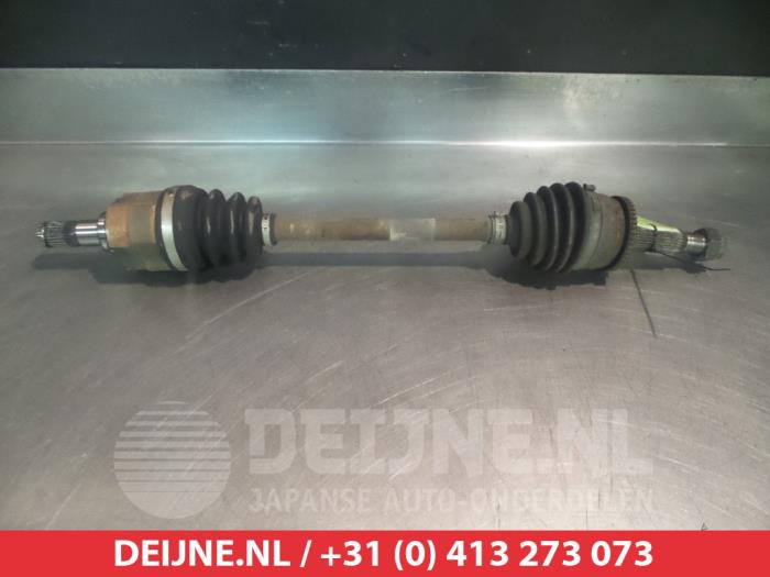 Hyundai I20 Aandrijfas links-voor O317616