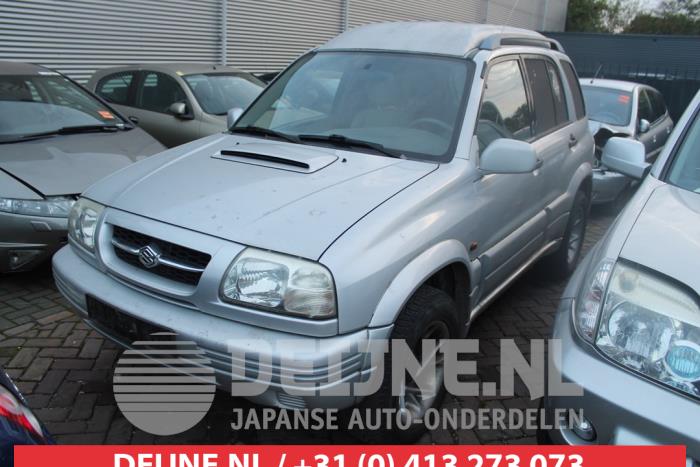 Suzuki Grand Vitara Tür 4-türig links vorne O272790