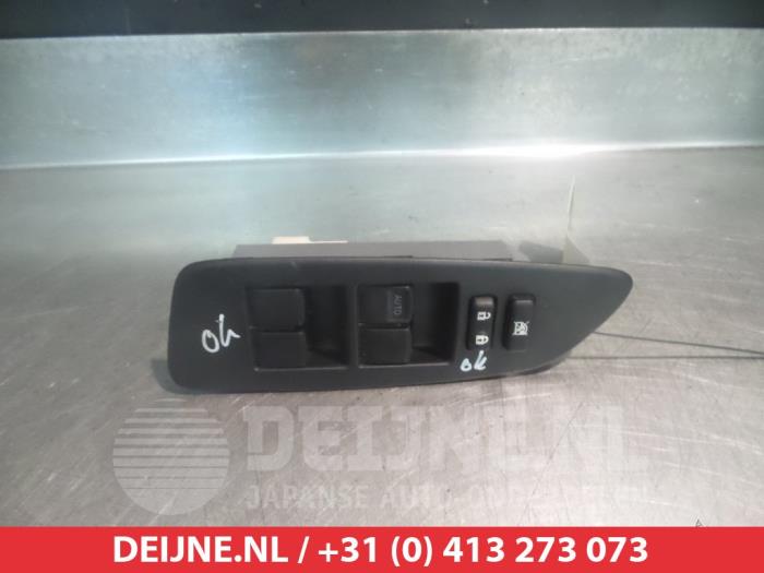 Toyota Auris Combischakelaar ramen O312515