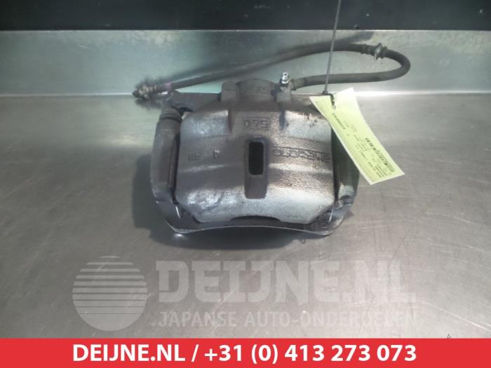 Nissan Qashqai Front brake calliper, left O324915