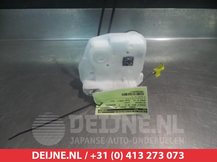 Mitsubishi Space Star Deurslot Mechaniek 4Deurs links-voor O279633