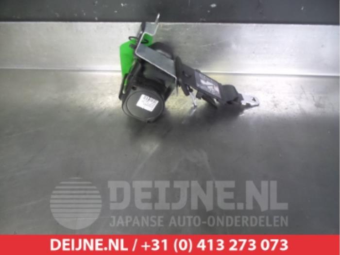 Mitsubishi Space Star Veiligheidsgordel midden-achter O315613