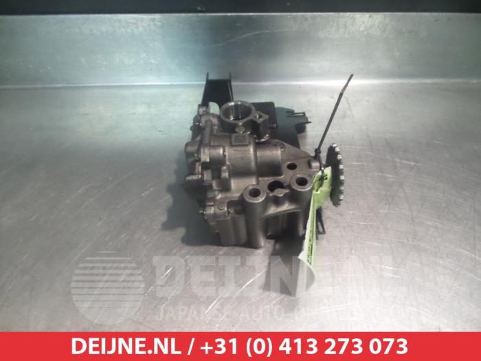 Nissan Qashqai Oliepomp O353466