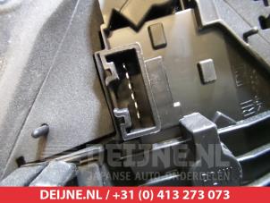 Toyota Corolla Taillight, right O300206 photo 3