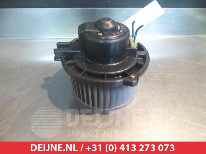 Mitsubishi Pajero Kachel Ventilatiemotor O367238