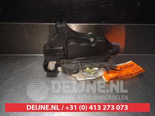 Mitsubishi Colt Front door lock mechanism 4-door, right O281021 photo 2