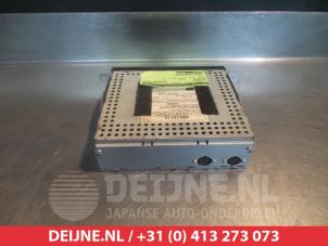 Mitsubishi Pajero CD player O312644 photo 2