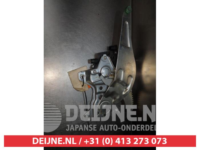Suzuki SX-4 Ruitmechaniek 4Deurs links-achter O290827