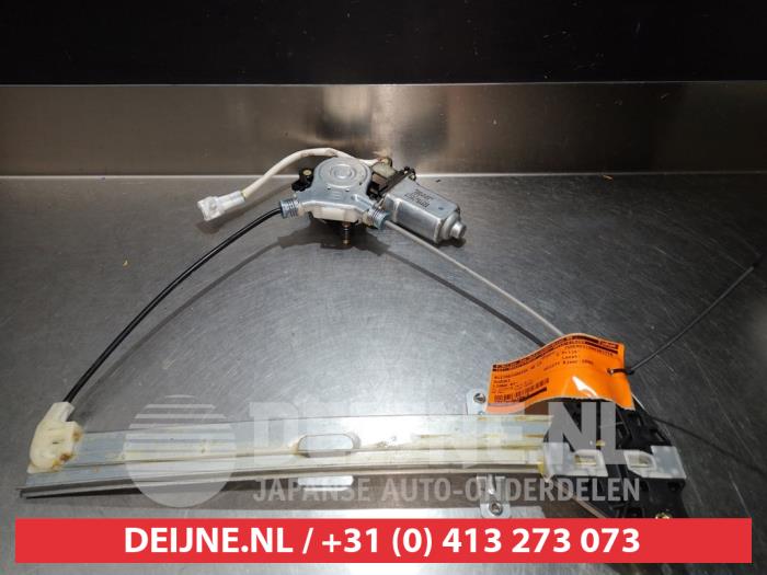 Suzuki Liana Ruitmechaniek 4Deurs links-achter O290846
