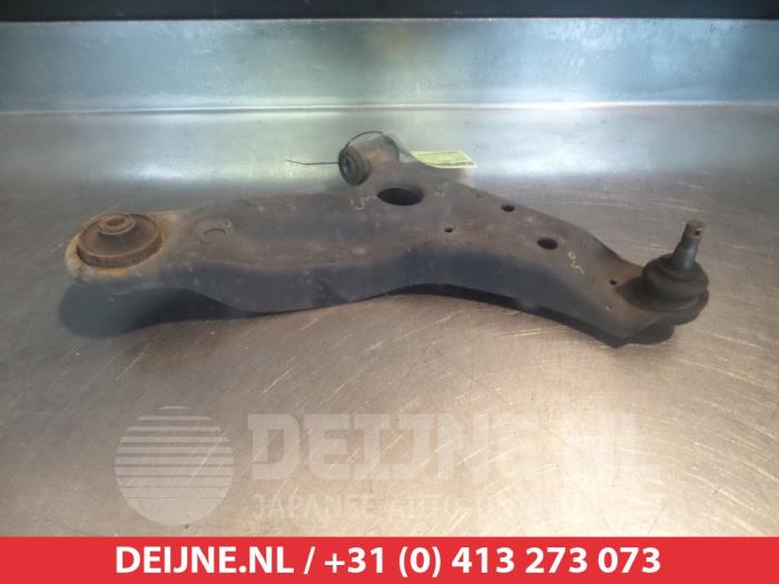 Nissan Pixo Draagarm onder rechts-voor O382179