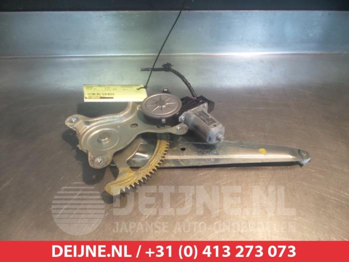 Toyota Hilux Ruitmechaniek 4Deurs links-achter O290901